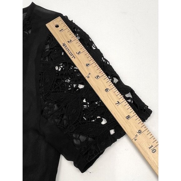 AMERICAN EAGLE OUTFITTERS Womens XS Black Sheer Lace S/S Button-Back BLOUSE EUC - Picture 4 of 7